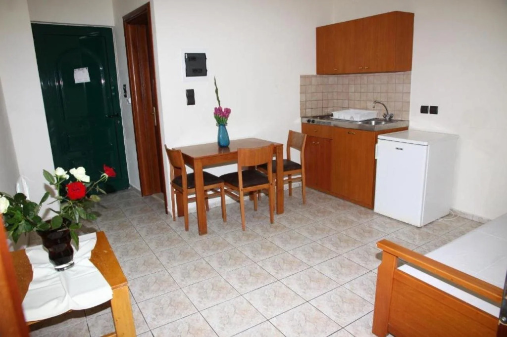 Dias Hotel & Apts