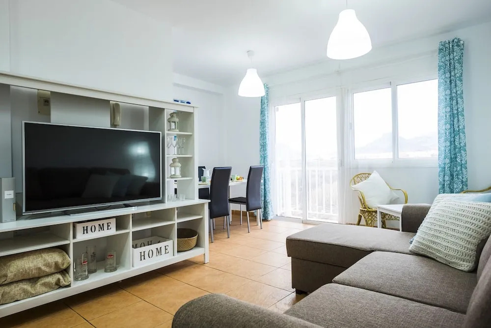 Italian Style 2 Bedrooms Apartment