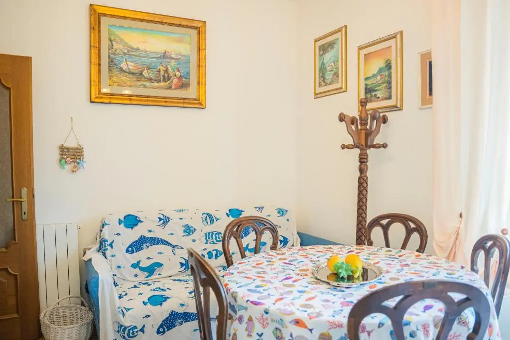 058 - Villa Tassani VISTA MARE, 10 minuti dalla SPIAGGIA e MARE