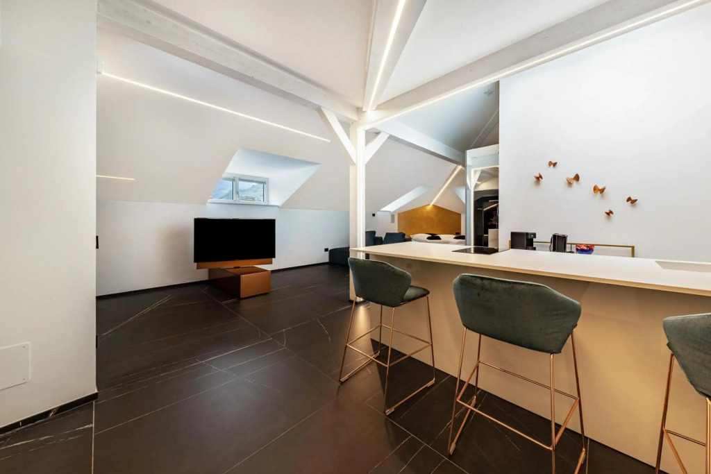 App 6 Palazzo Cavour