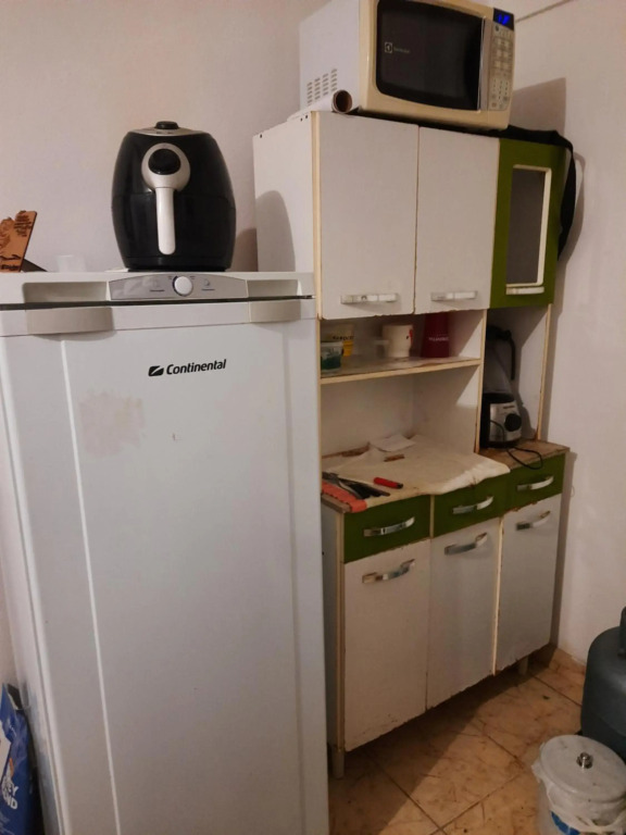Ótimo Quarto e Sala mobiliado em itapoa.