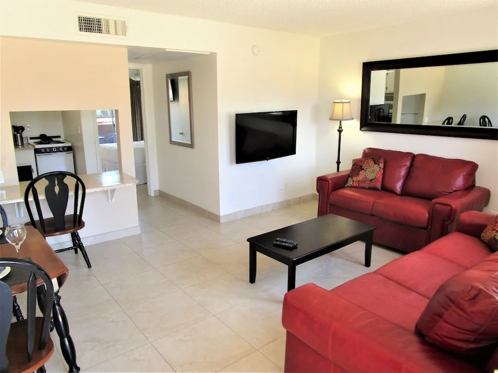 148 Fully Furnished 1BR Suite-Pet Friendly! by RedAwning