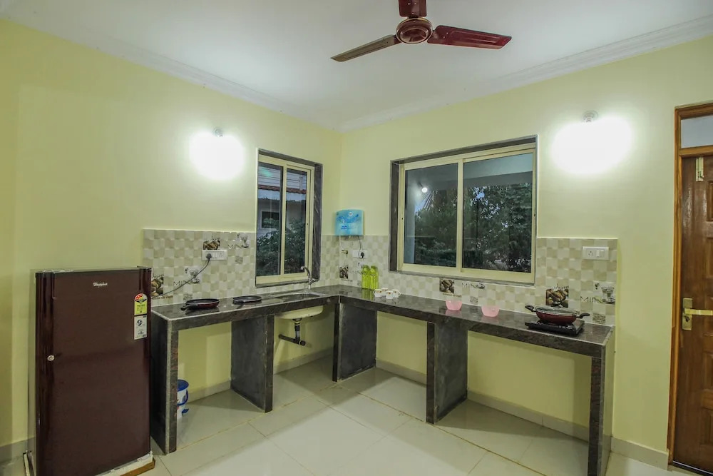 OYO 10297 Home Sunset View 2BHK Dona Paula