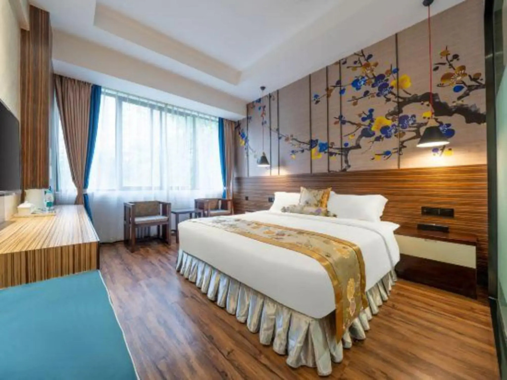 New Summer Palace Hote