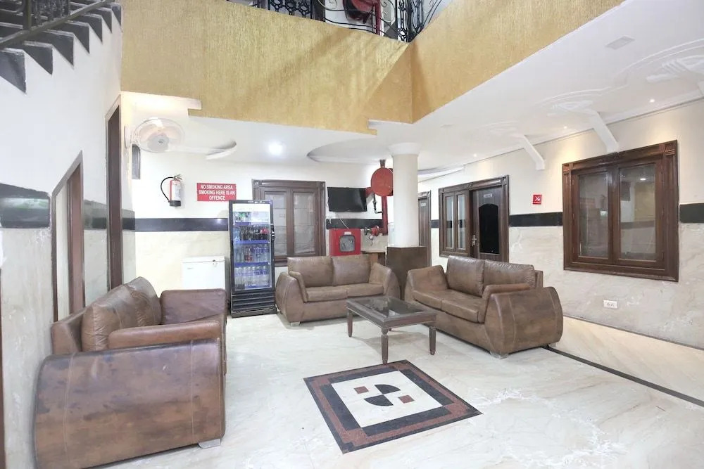 OYO 10386 Hotel Jimmy