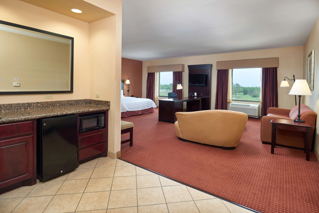 Hampton Inn & Suites Austin South Buda