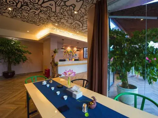 Wuyi Shanshuizhuang Inn