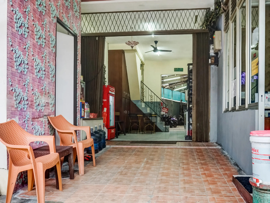 RedDoorz near Lokasari Mangga Besar 7