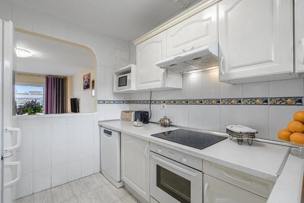 RED Large family apartment, three floors, 10 guests