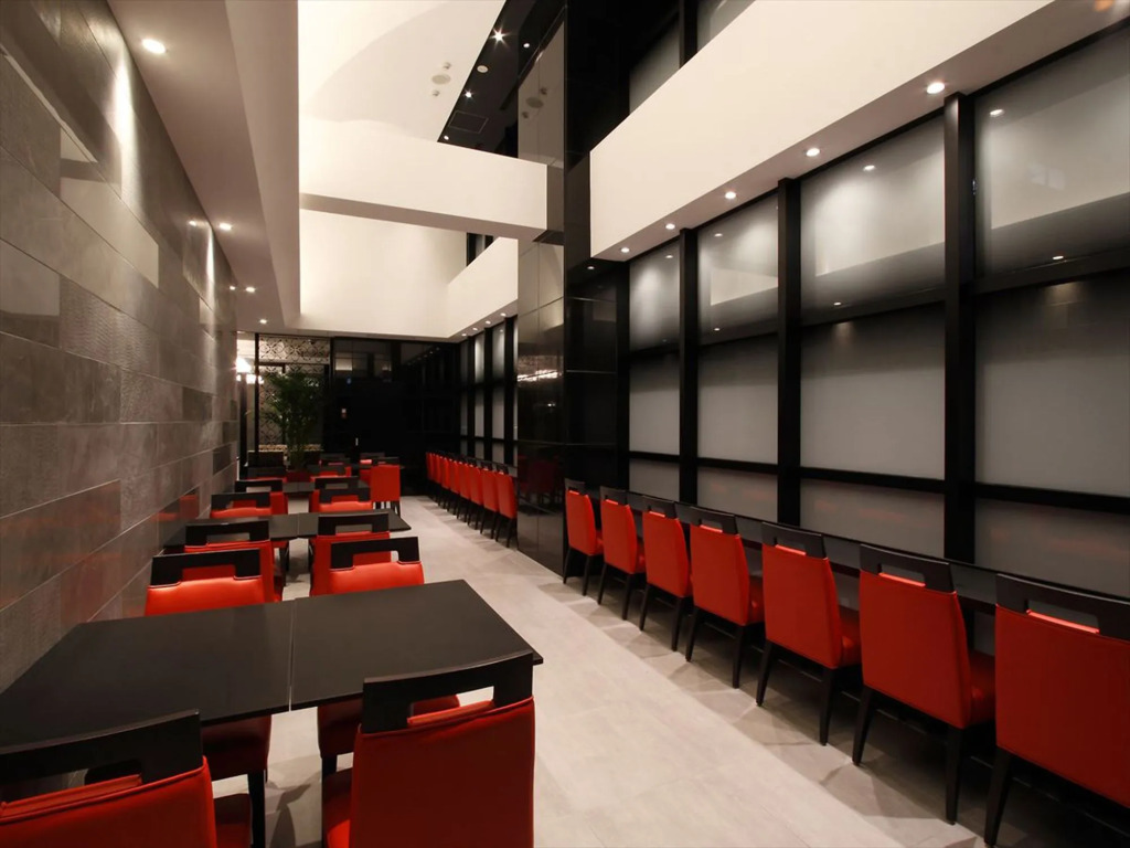 Hotel. Links Namba