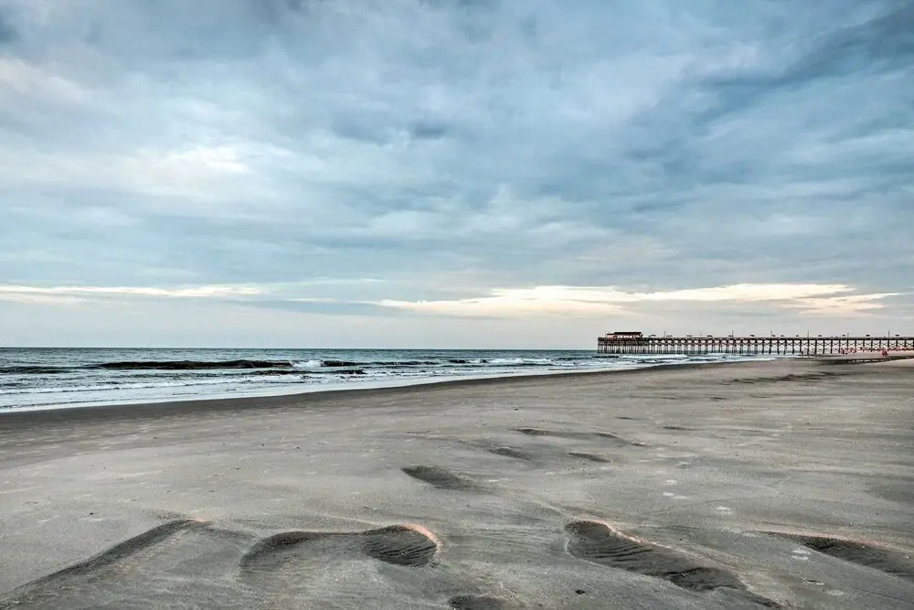 Oceanfront Condo w/ Furnished Deck & Views!