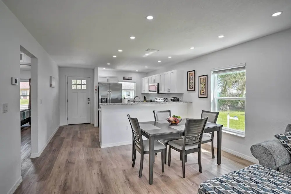 Hot Tub & Fenced Yard: Home in Sebring
