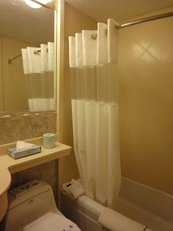 Hyannis Travel Inn