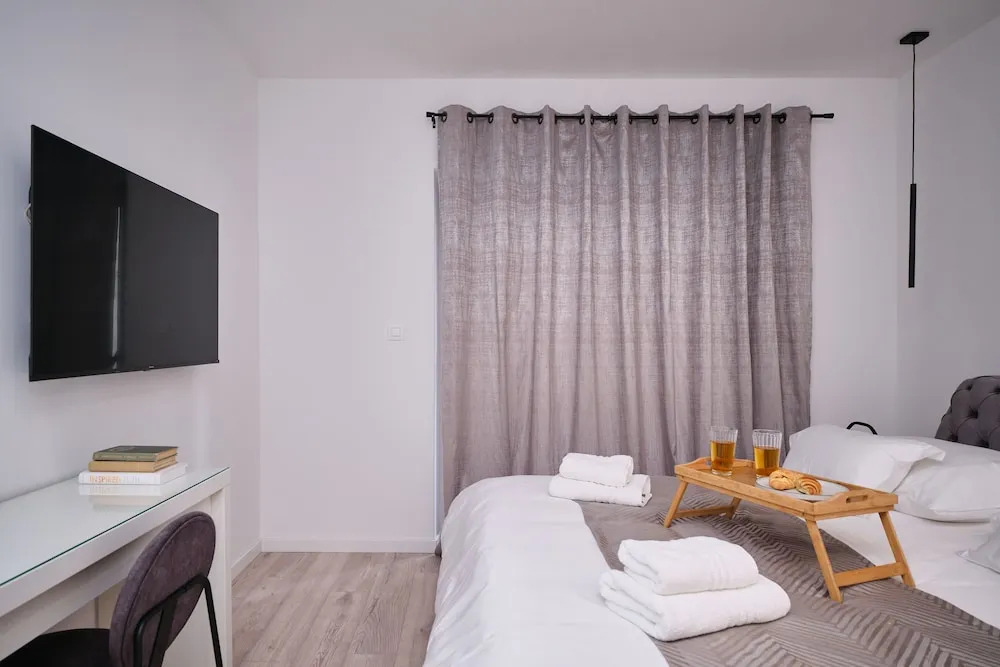 LaMer Luxury Suite by Litto