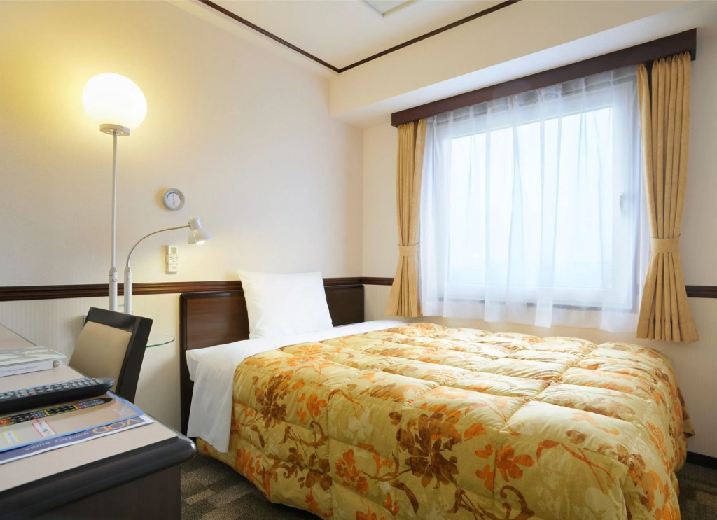 Toyoko Inn Tokyo eki Yaesu Kita guchi