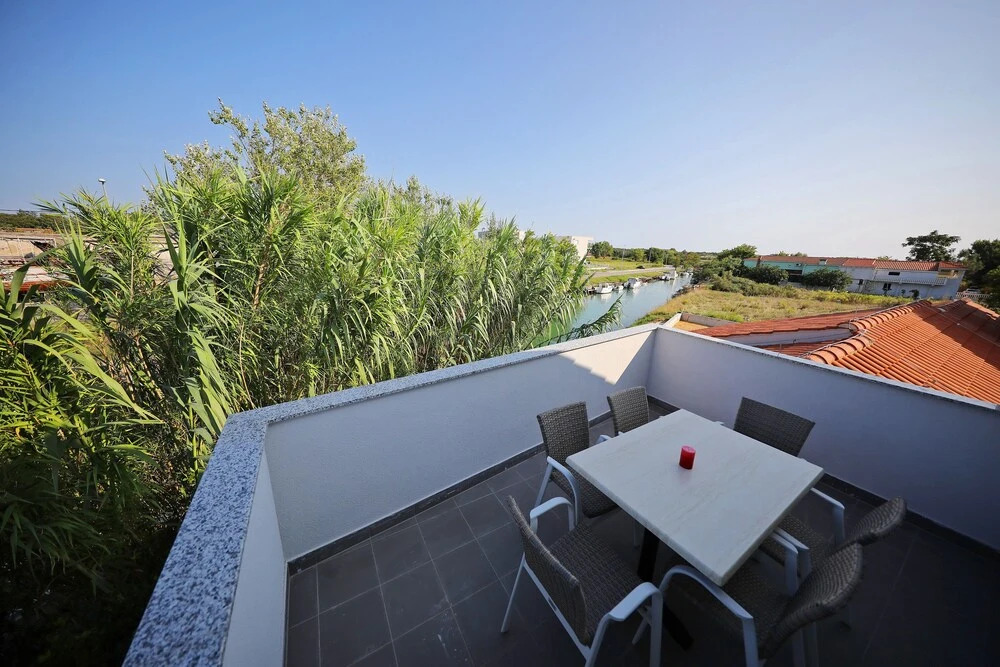 Beachfront apartments Zdrijac XI