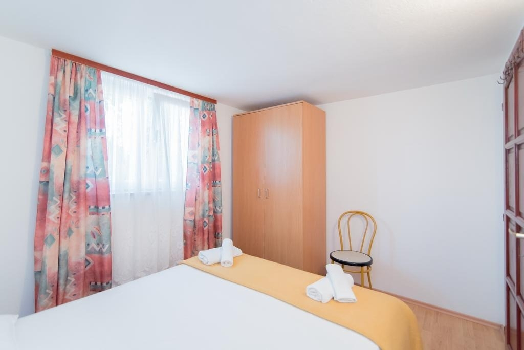 Apartment Orange