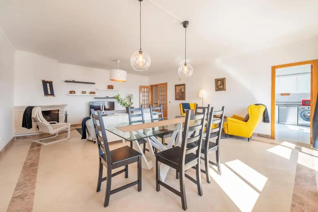 GuestReady - A Vibrant Getaway