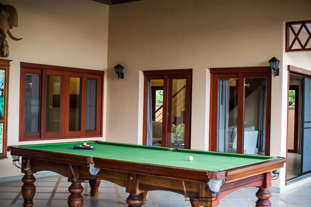 Beautiful 5BR Villa Felicity, Pool & Garden, near Naiharn