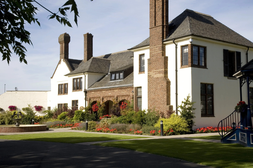 Western House Hotel At Ayr Racecourse