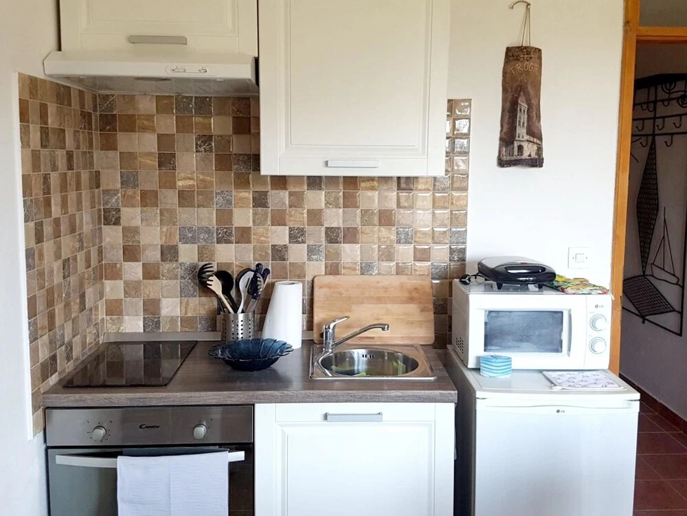 Apartment With one Bedroom in Trogir, With Enclosed Garden and Wifi