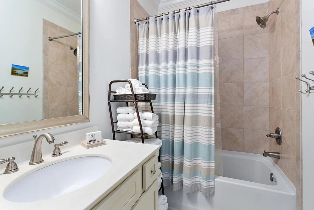 601 Mariners Circle by Hodnett Cooper