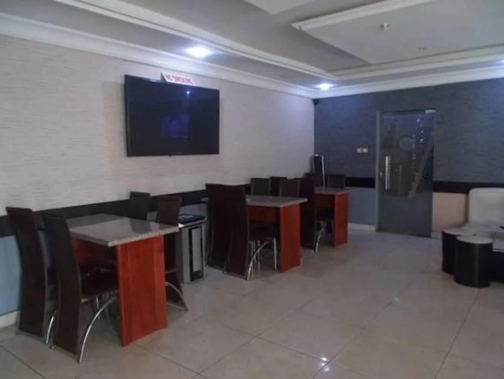 Foramot Suite