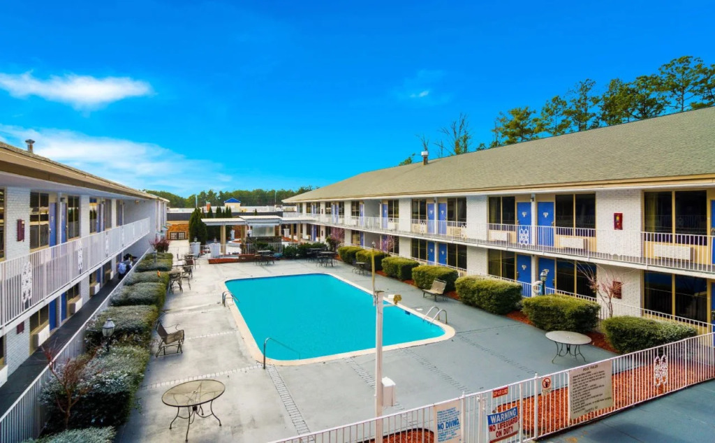 Motel-6 Lagrange Ga