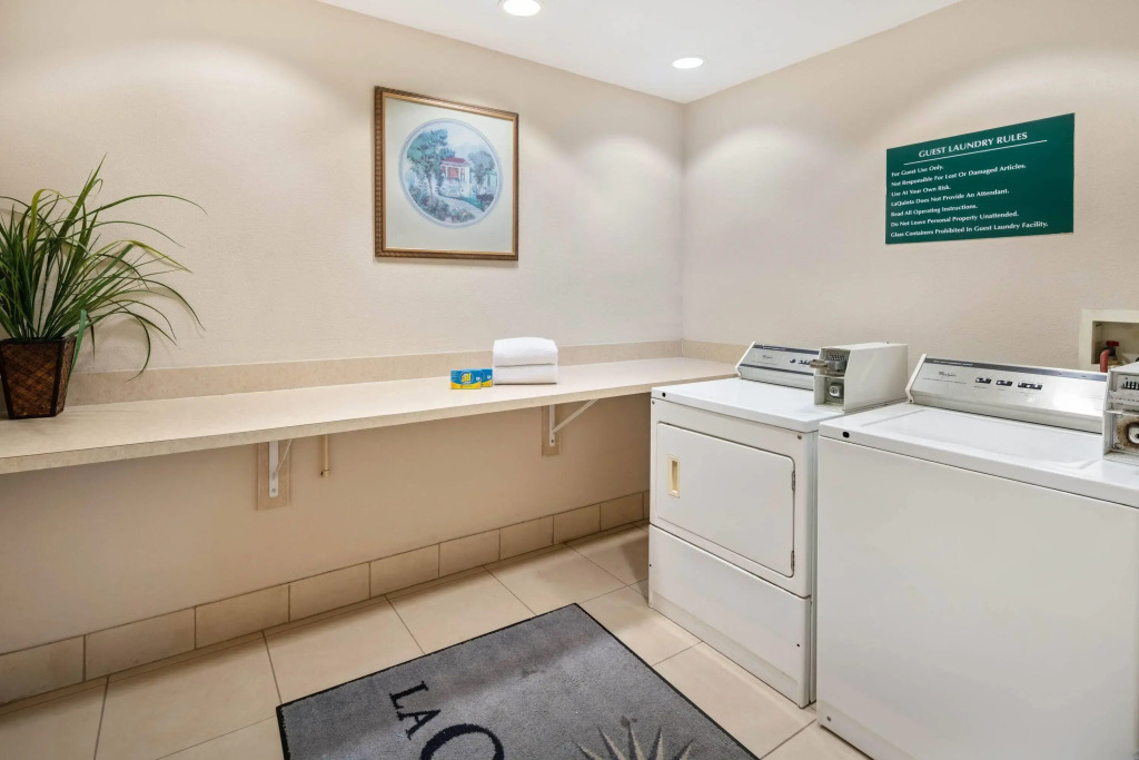 Stay Well Inn & Suites