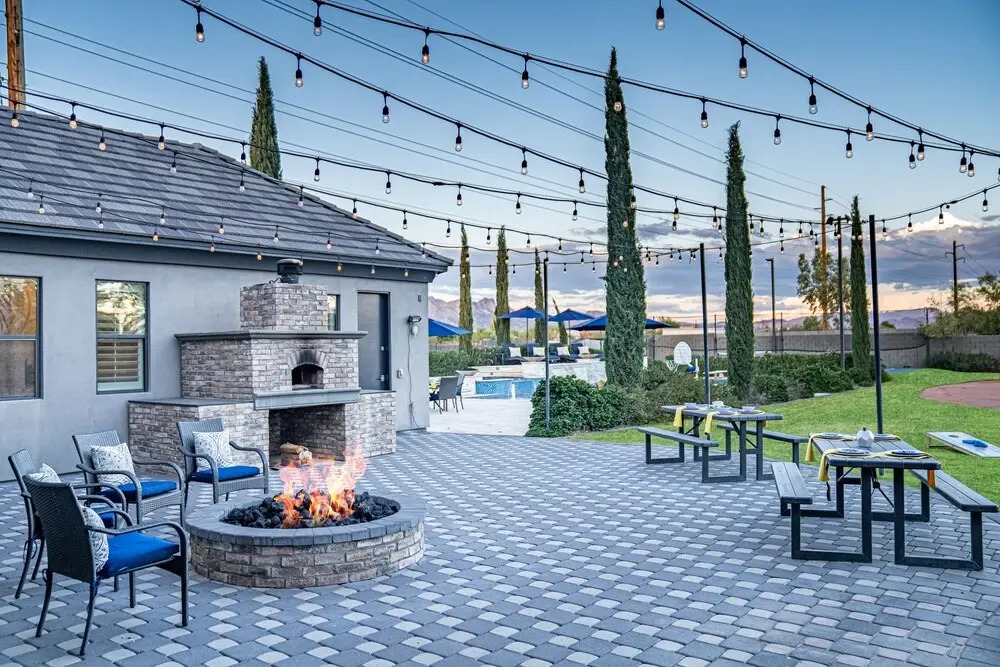 104th Mesa 5 Bedroom Home by RedAwning