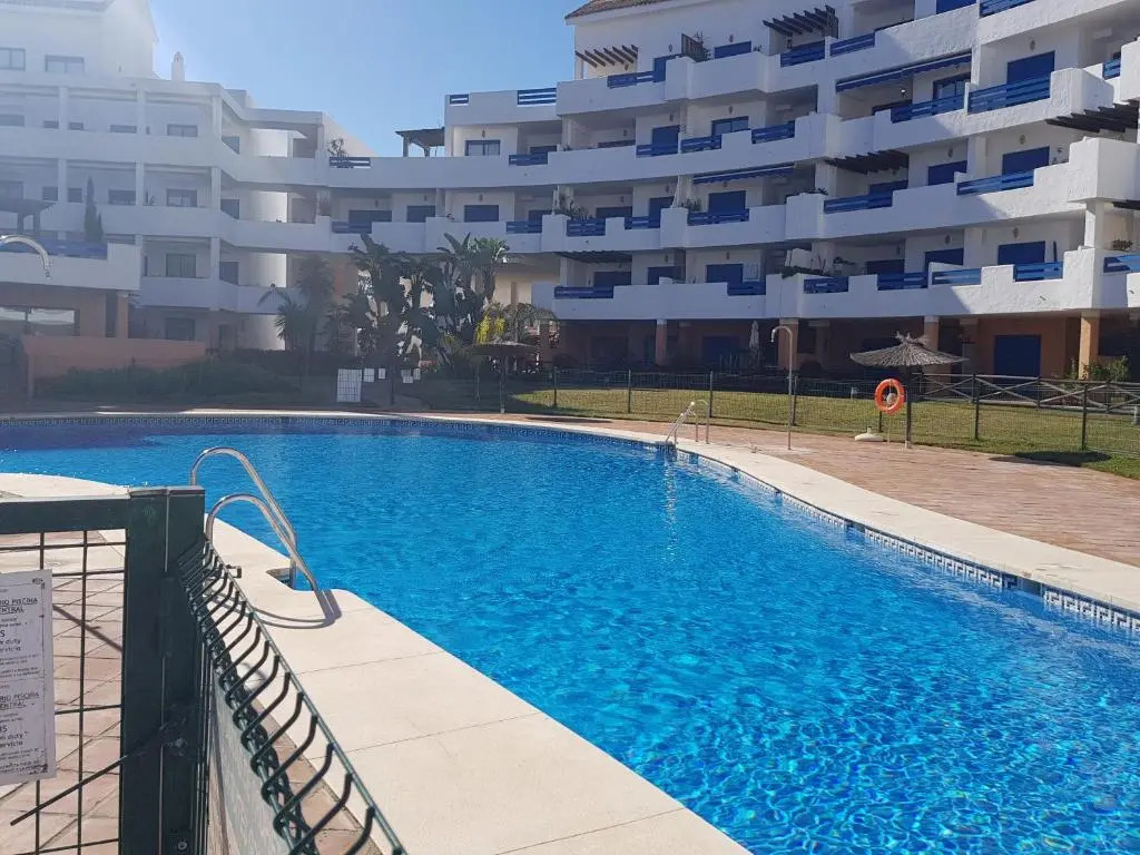Duquesa Suites Golf and Gardens