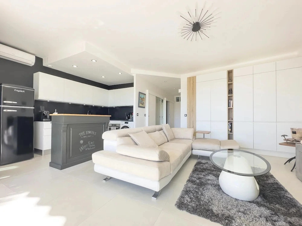 322 Le Kam s in Cannes