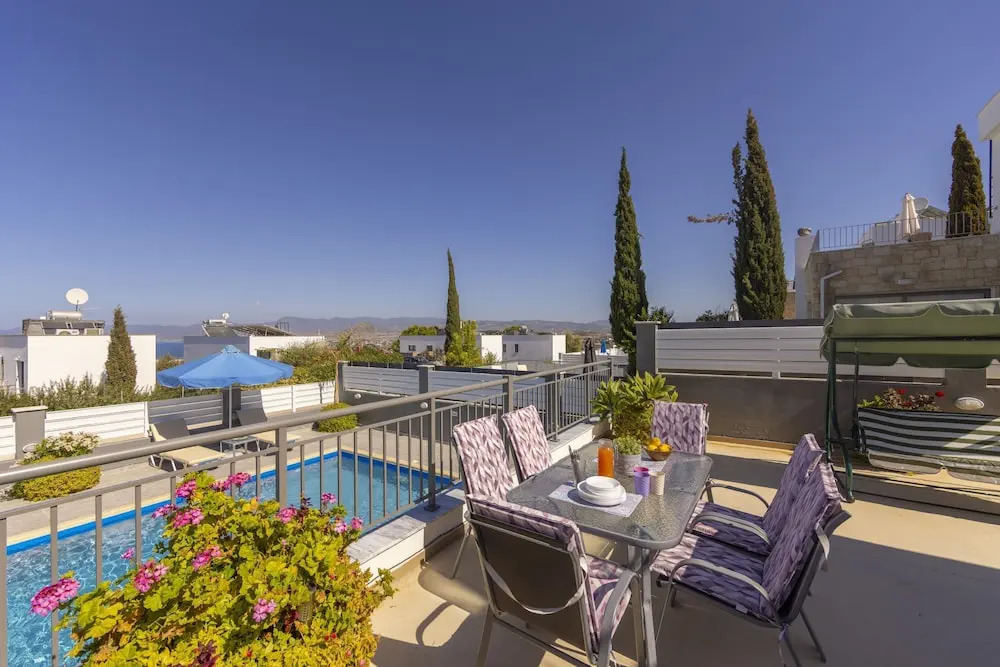 Lenias Sea View Villa