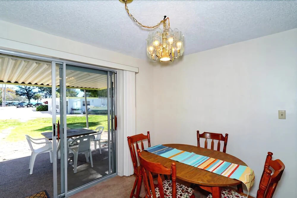 Gladiolus House 2 Bedrooms 2 Bathrooms Home