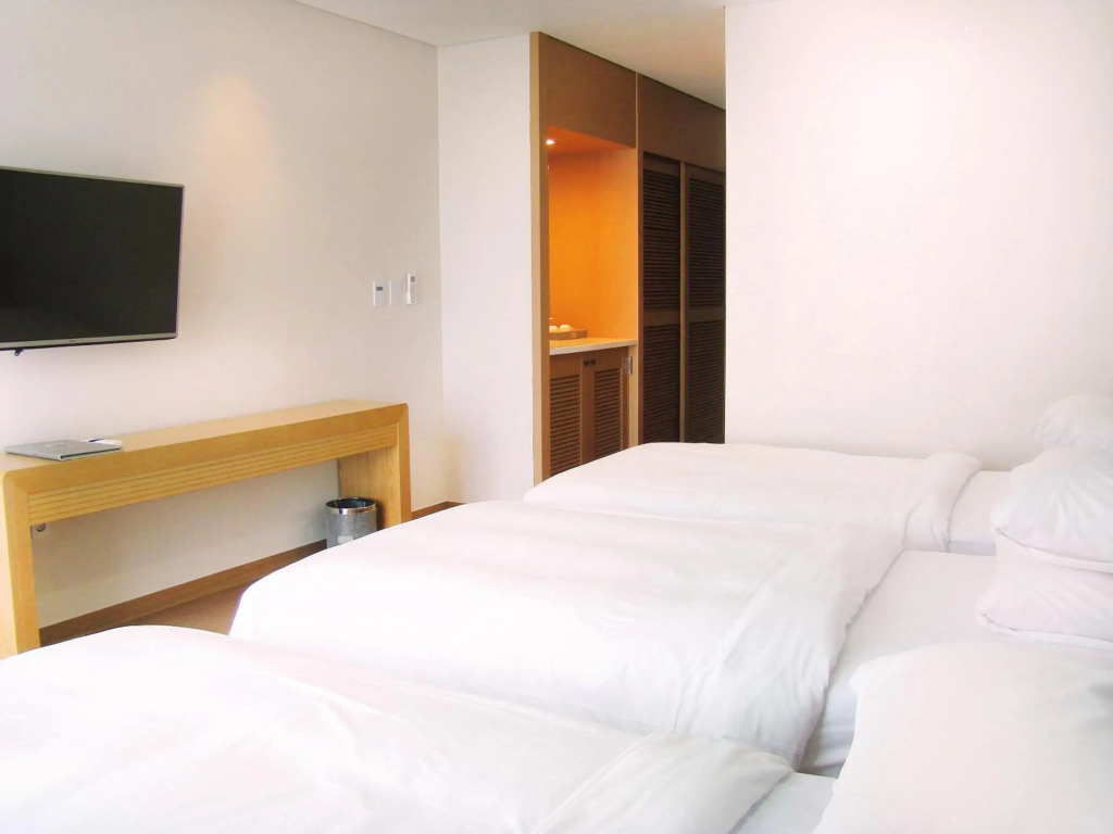 YOUUS Hotel