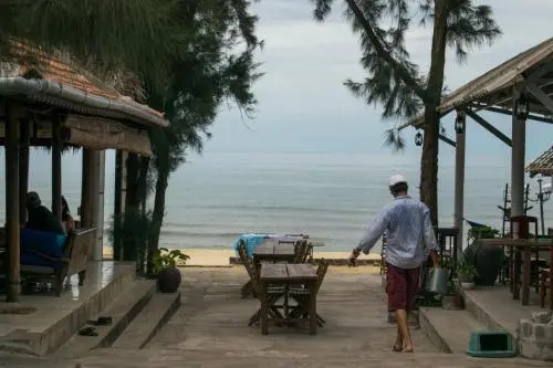 Beachside Backpackers