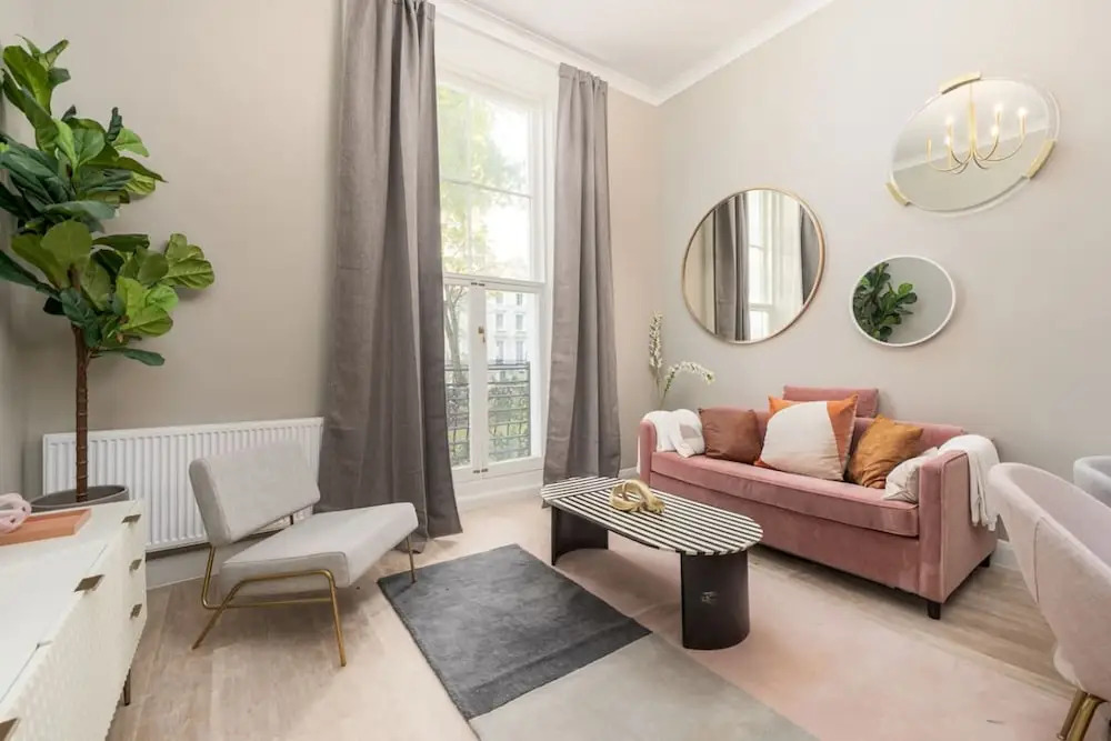 Stunning Notting Hill Apartment PS4