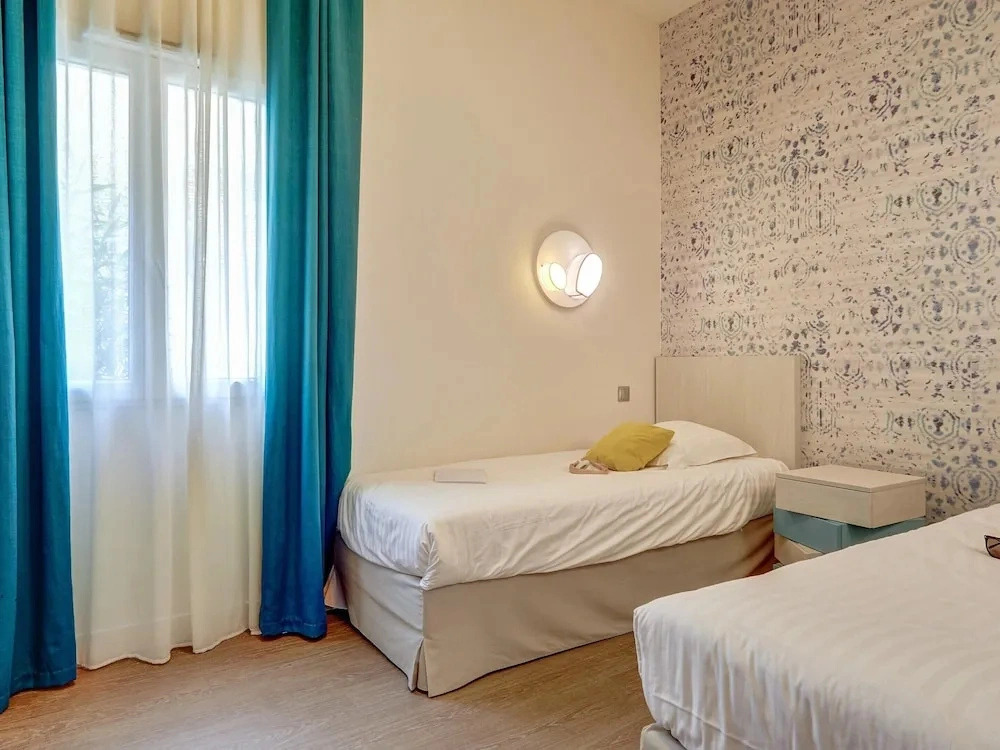 Picturesque Deauville Apartment for 6