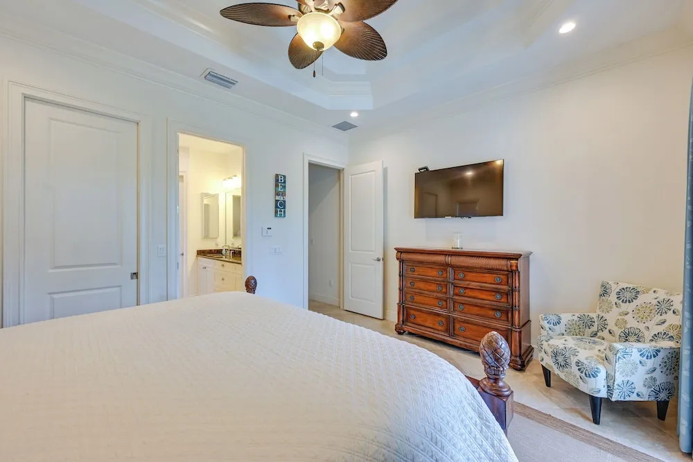 Chic Naples Retreat w/ Private Heated Pool & Lanai