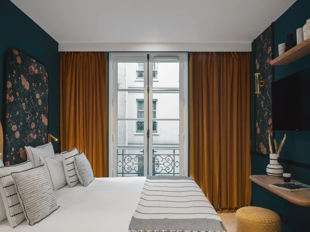 Dandy Hotel