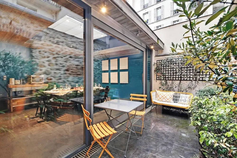 Fabulous House : a Gem in Chic Western Paris
