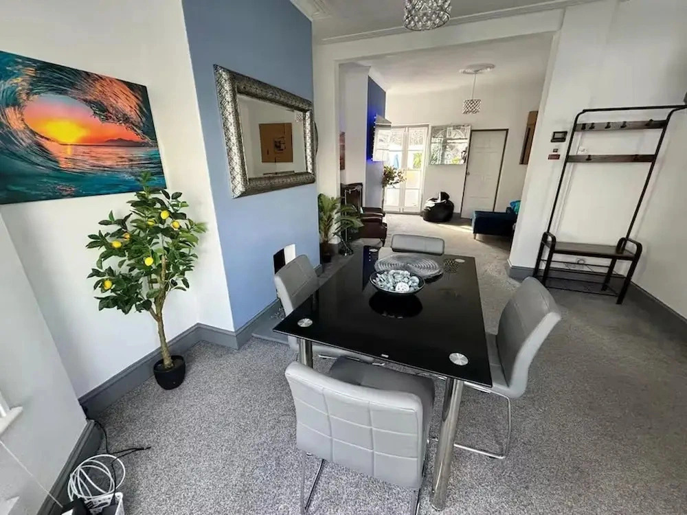 Coastal House Opposite Beach Sleeps 6 Pet Friendly