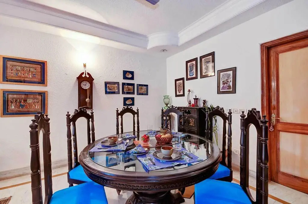 On The House Boutique Bed Breakfast with Terrace Garden Views