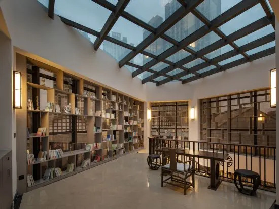 Quxian Wenfeng Youzhu Hotel