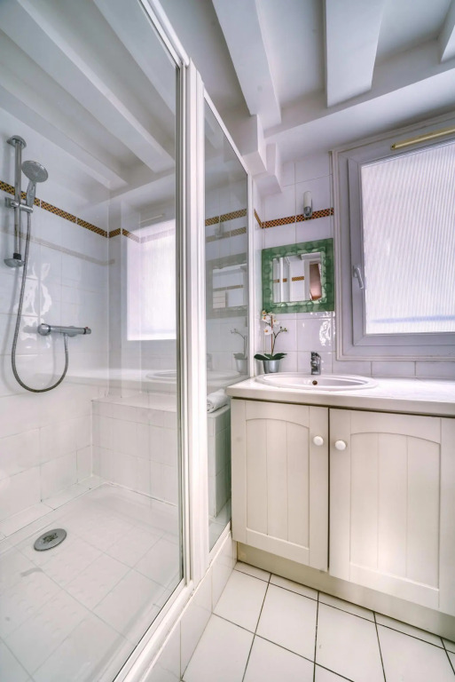 2066 - Saint Germain des Prés - Amazing Duplex