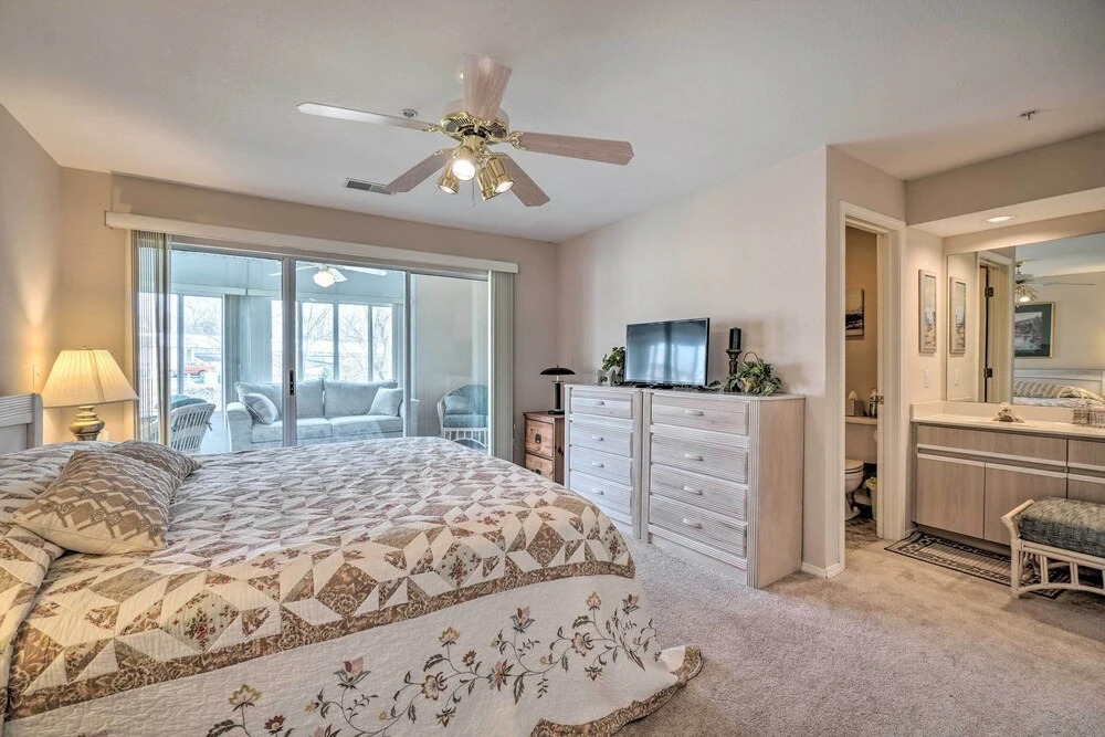 Branson Condo w/ Sunroom Near Downtown!