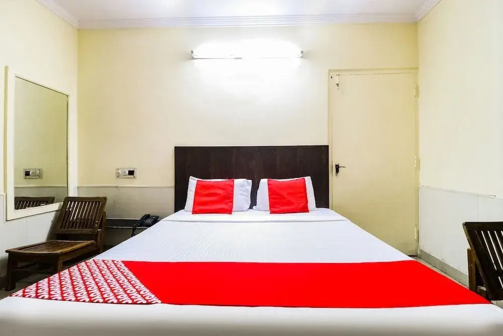 Hotel Rising Sun by OYO Rooms