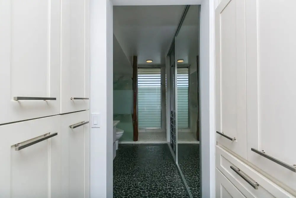 Colony Surf 1909 1 Bedroom Condo