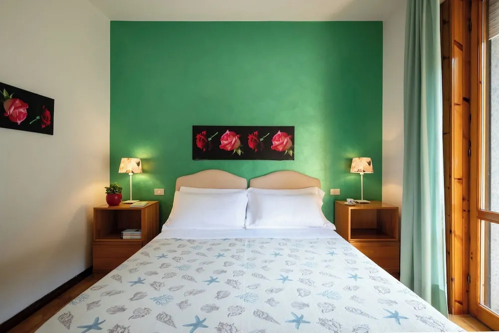 Hotel Parco dei Pini - 100mt dal Mare