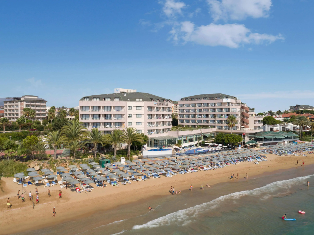 Aska Just In Beach – All Inclusive